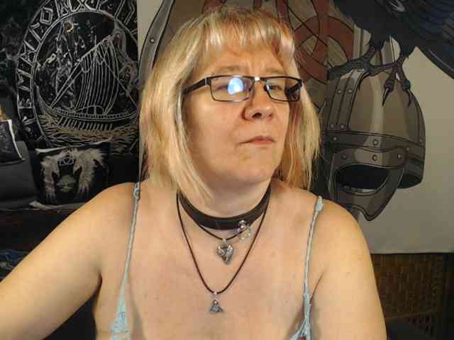 90dTitten webcam