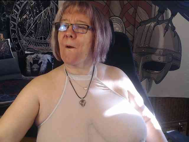 90dTitten webcam