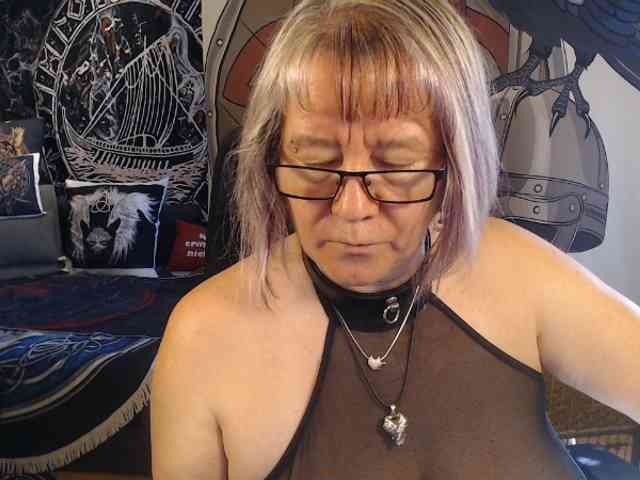 90dTitten webcam