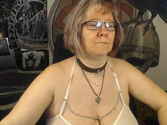 90dTitten webcam
