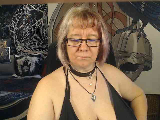 90dTitten webcam