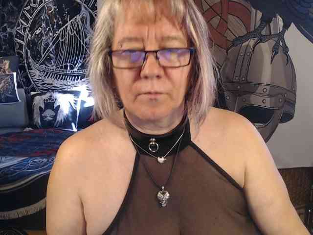 90dTitten webcam