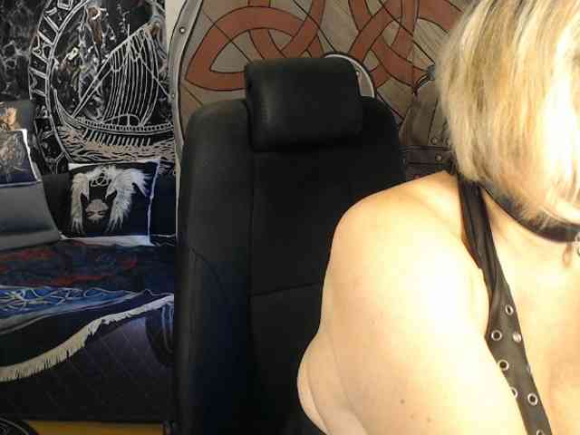 90dTitten webcam
