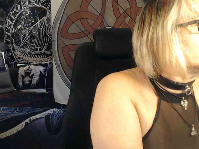 90dTitten webcam