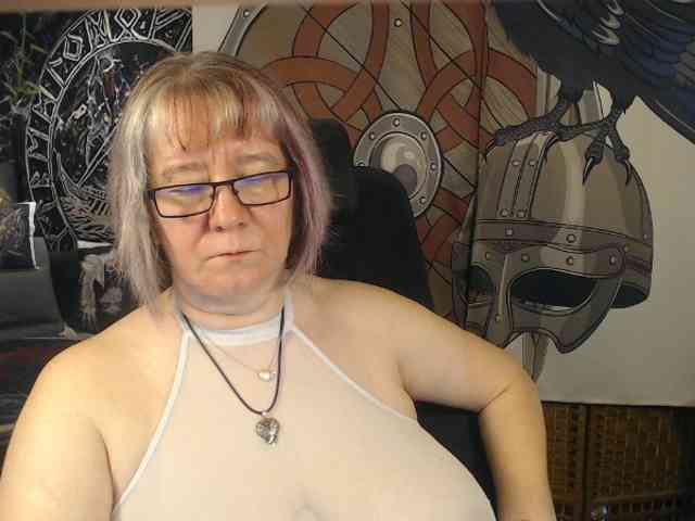 90dTitten webcam