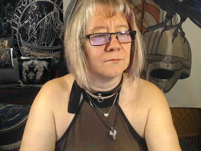 90dTitten webcam