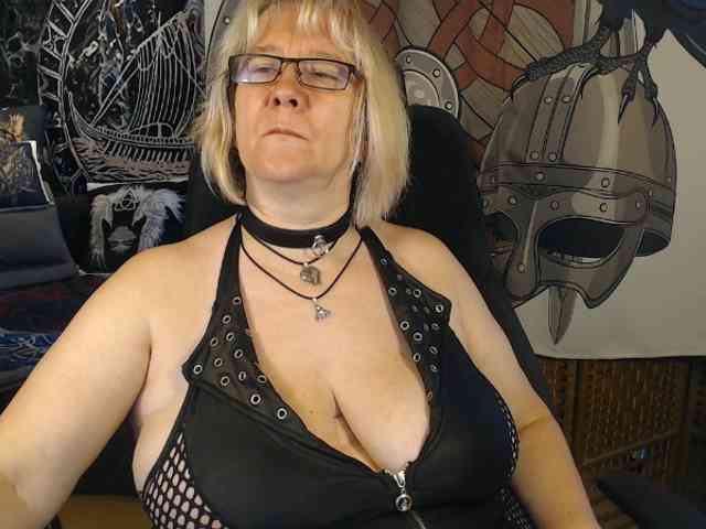 90dTitten webcam