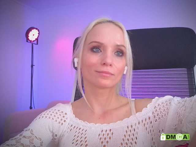 purple-love's BongaCams show and profile