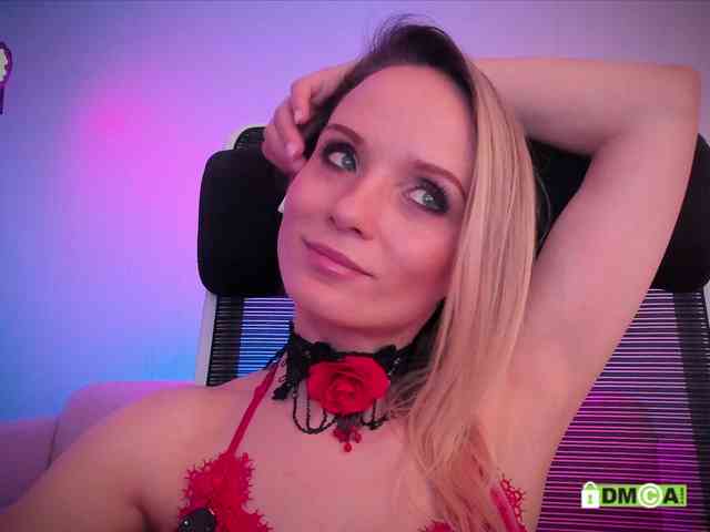 Louise_Dance webcam