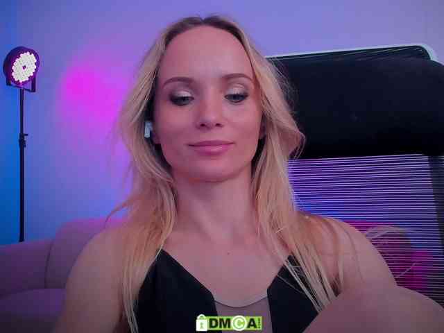 Louise_Dance webcam