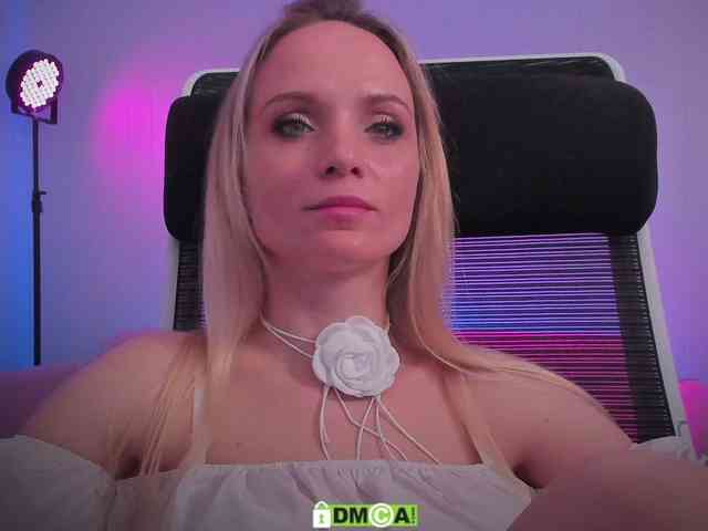 Louise_Dance webcam