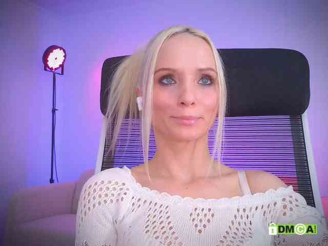 Louise_Dance webcam