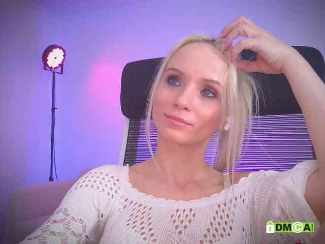 Louise_Dance webcam