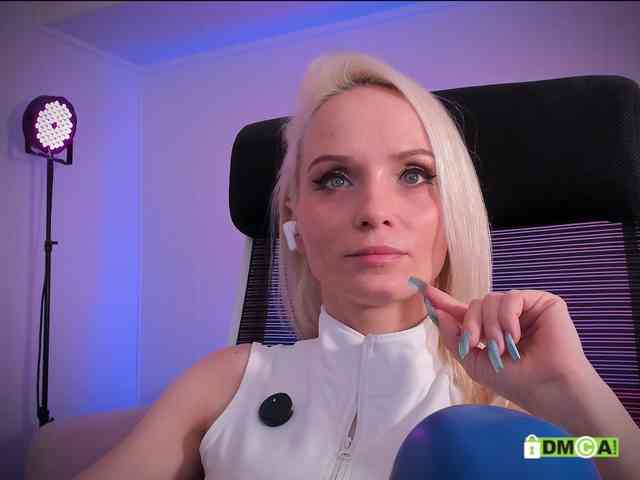Louise_Dance webcam