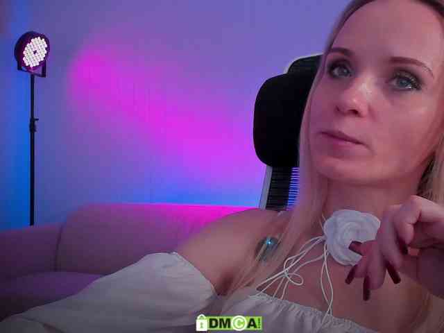 purple-love Live Webcam on BongaCams