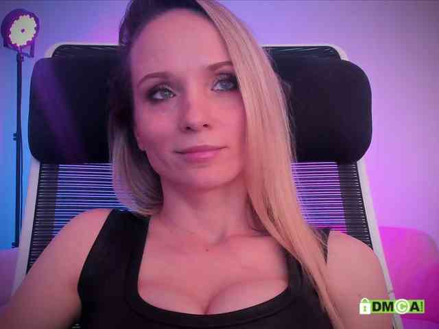 Louise_Dance webcam