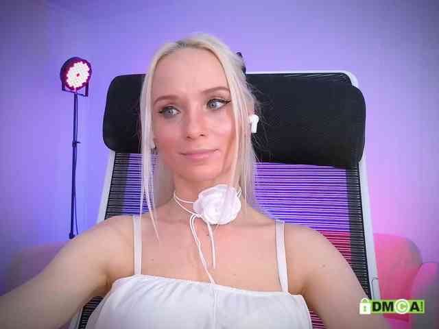 Louise_Dance webcam