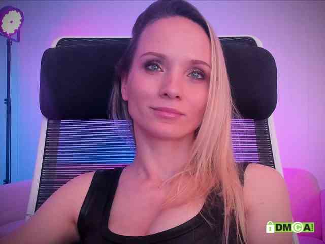 Louise_Dance webcam