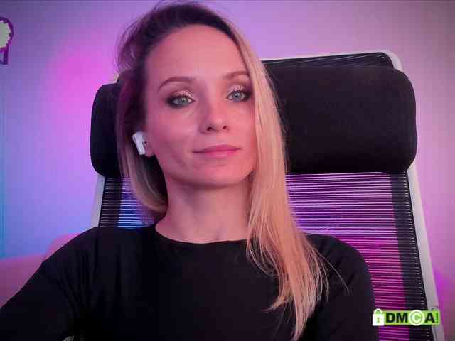 Louise_Dance webcam