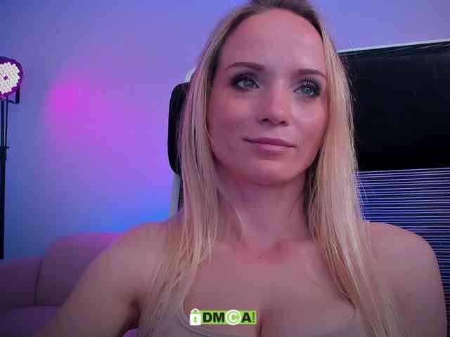 Louise_Dance webcam