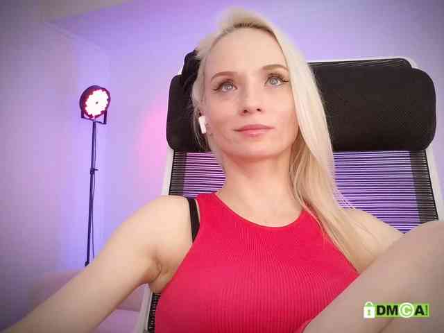 Louise_Dance webcam