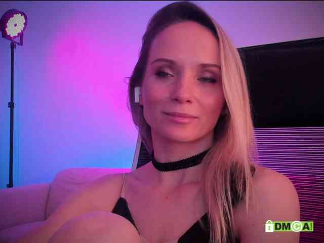 Louise_Dance webcam