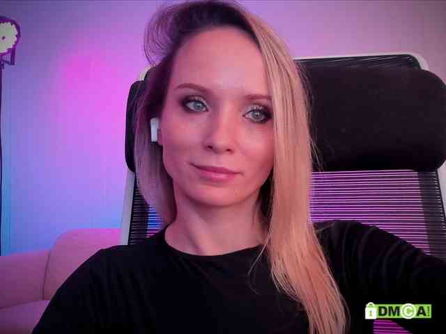 Louise_Dance webcam