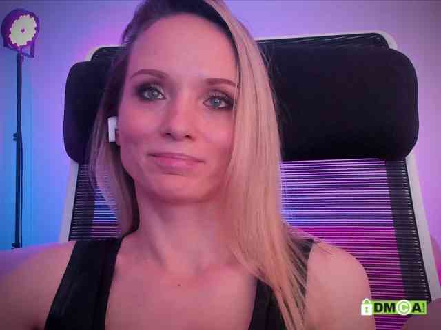 Louise_Dance webcam