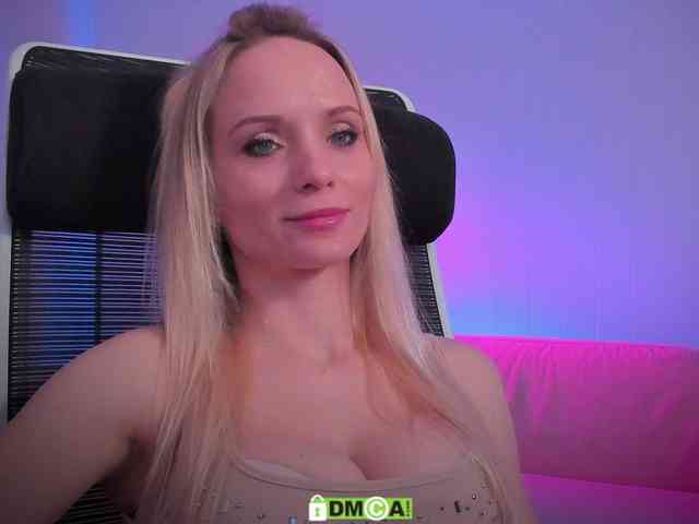 Louise_Dance webcam