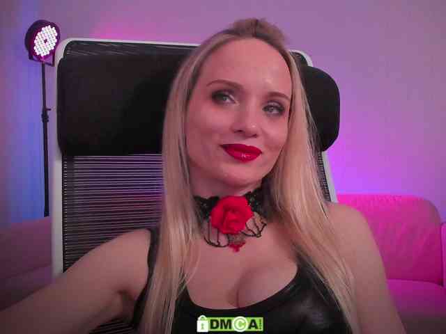 Louise_Dance webcam