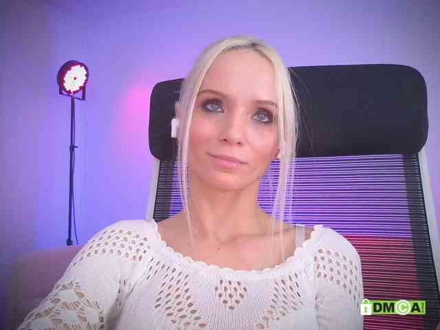 Louise_Dance webcam
