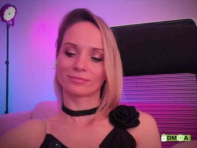 Louise_Dance webcam