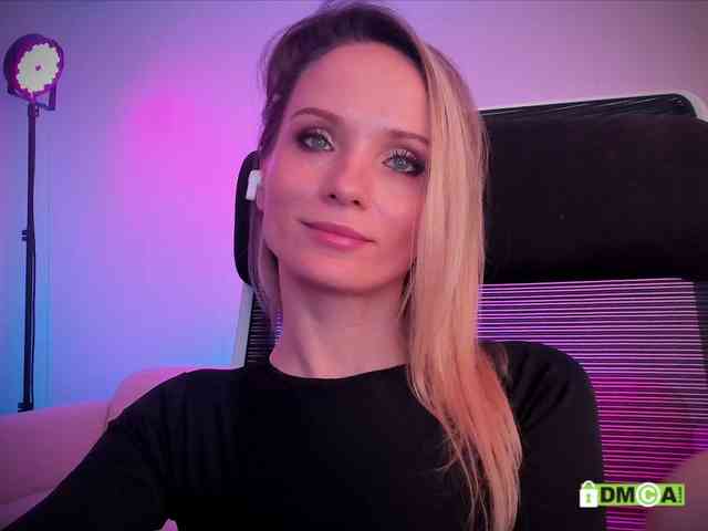 Louise_Dance webcam