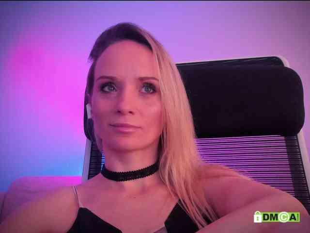 Louise_Dance webcam