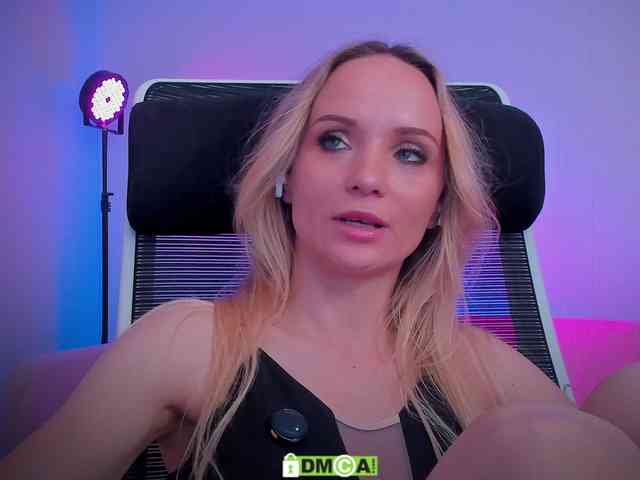 Louise_Dance webcam