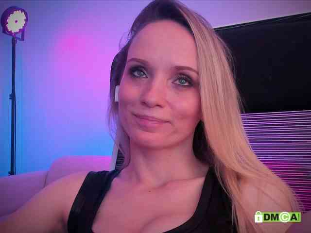 Louise_Dance webcam