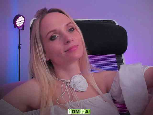 Louise_Dance webcam