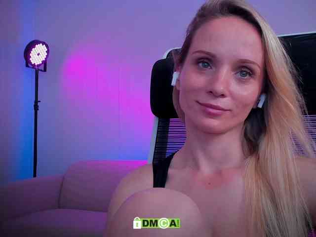 Louise_Dance webcam