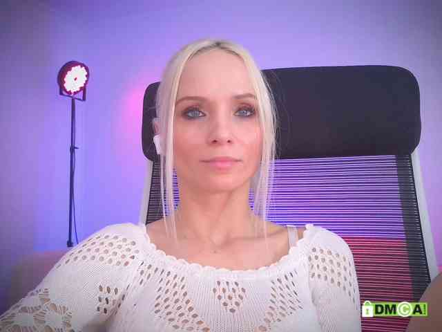 Louise_Dance webcam