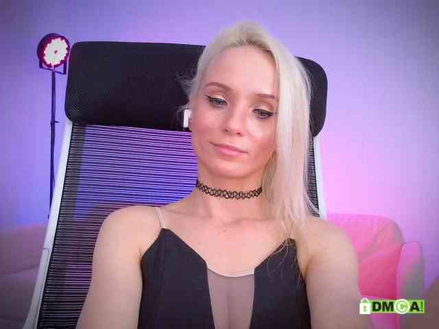 Louise_Dance webcam