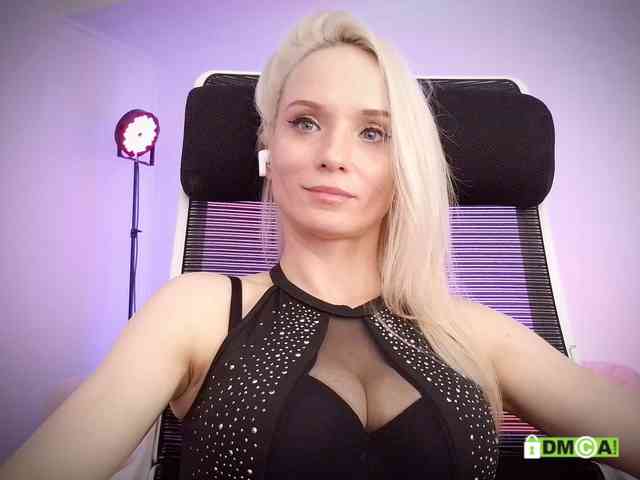 Louise_Dance webcam