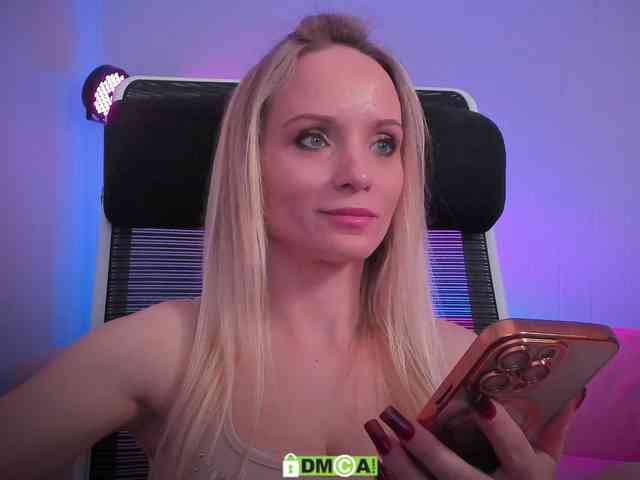 Louise_Dance webcam