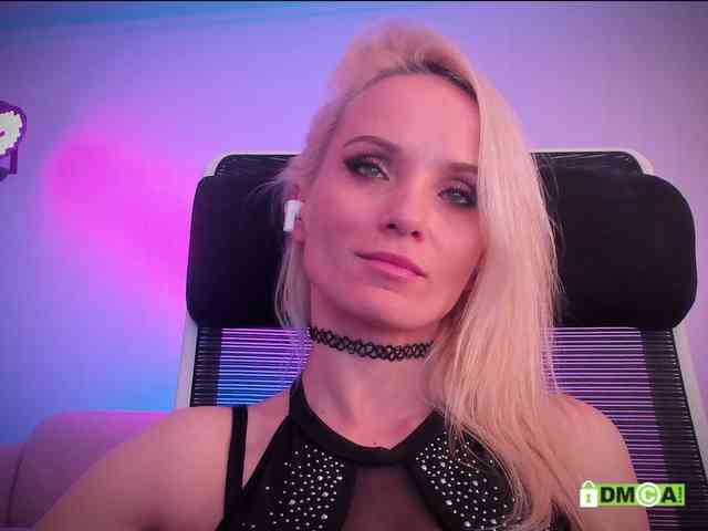 Louise_Dance webcam