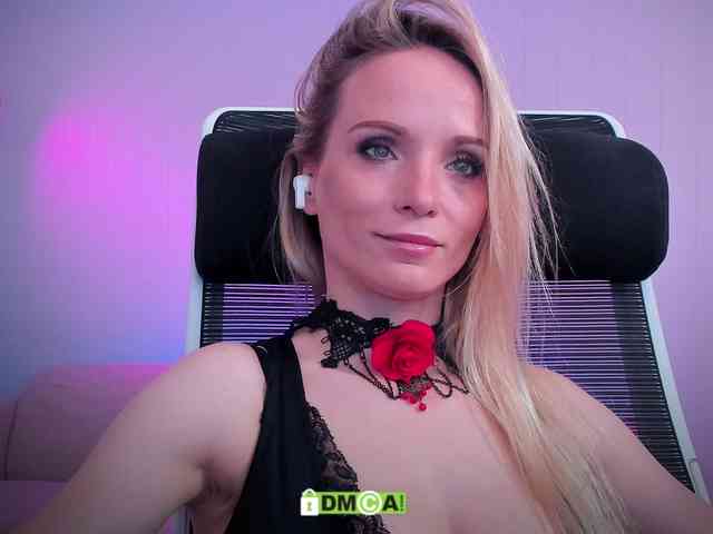 Louise_Dance webcam