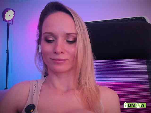 Louise_Dance webcam