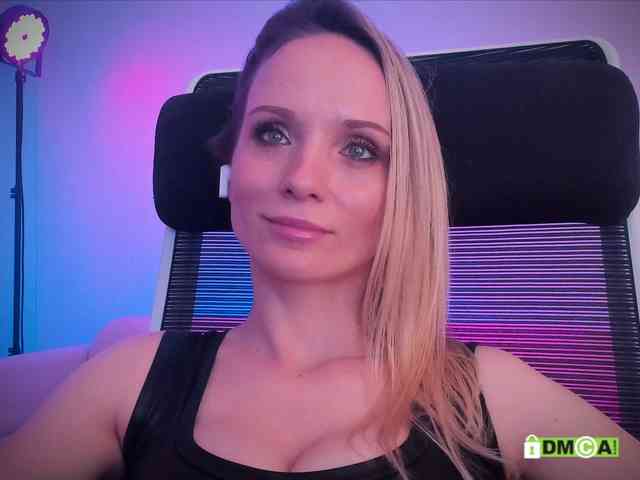 Louise_Dance webcam