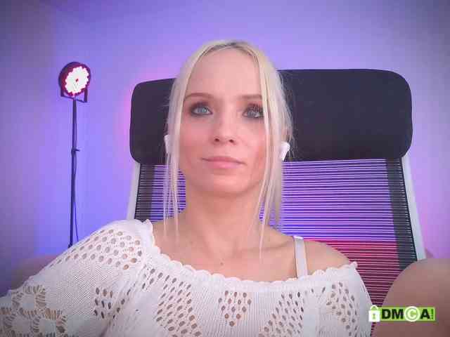 Louise_Dance webcam