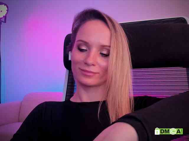 Louise_Dance webcam