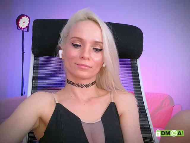 Louise_Dance webcam