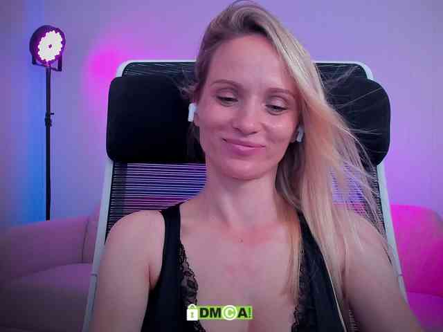 Louise_Dance webcam